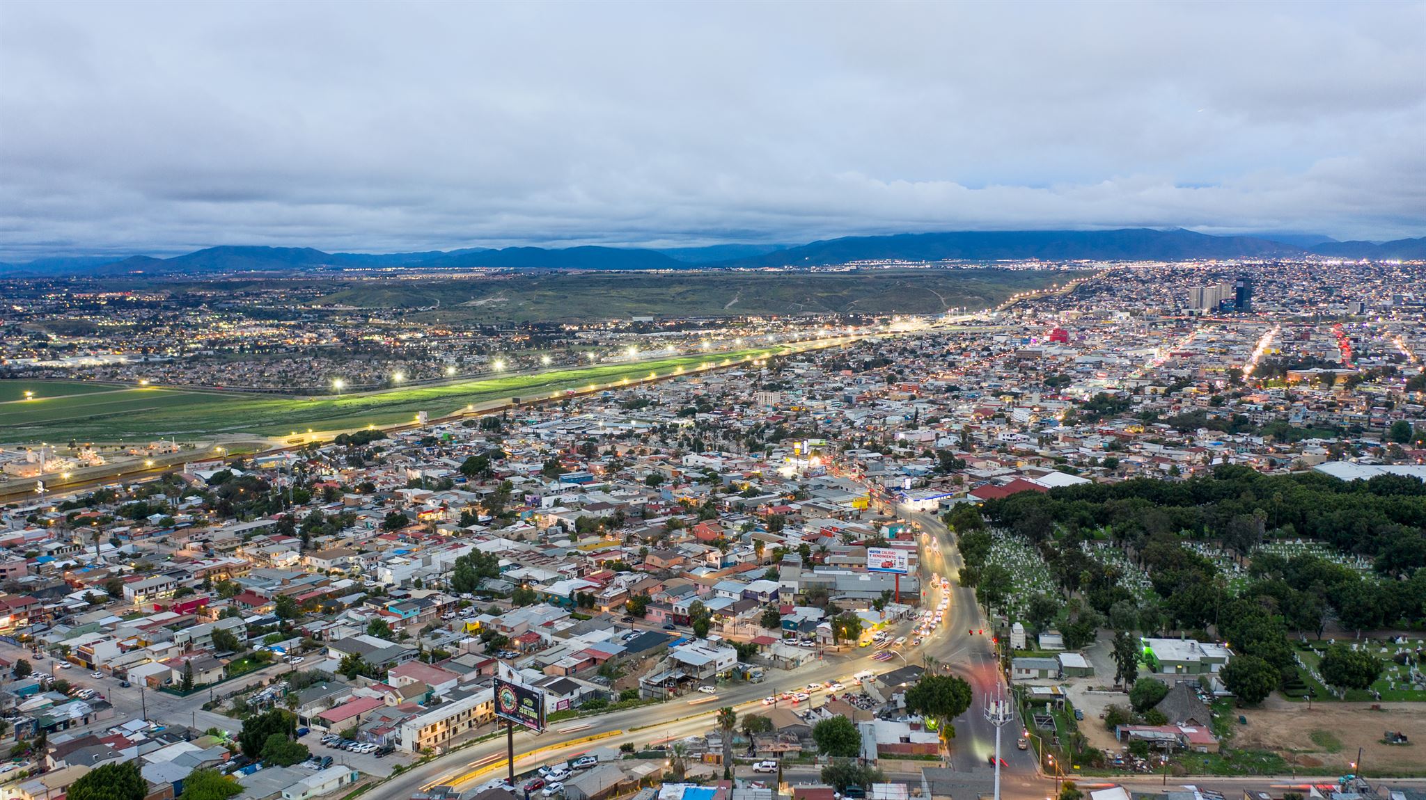 Vista-aérea-de-la-frontera-Tijuana-México